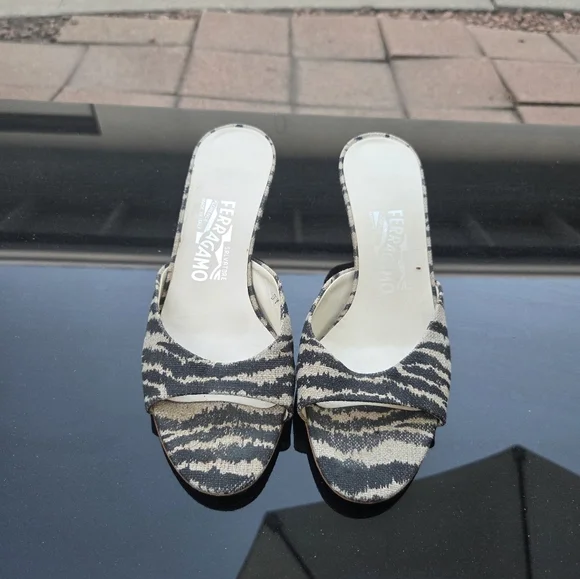 Vintage Salvatore Ferragamo Zebra Pattern Mules - Black and Cream - Picture 2 of 4